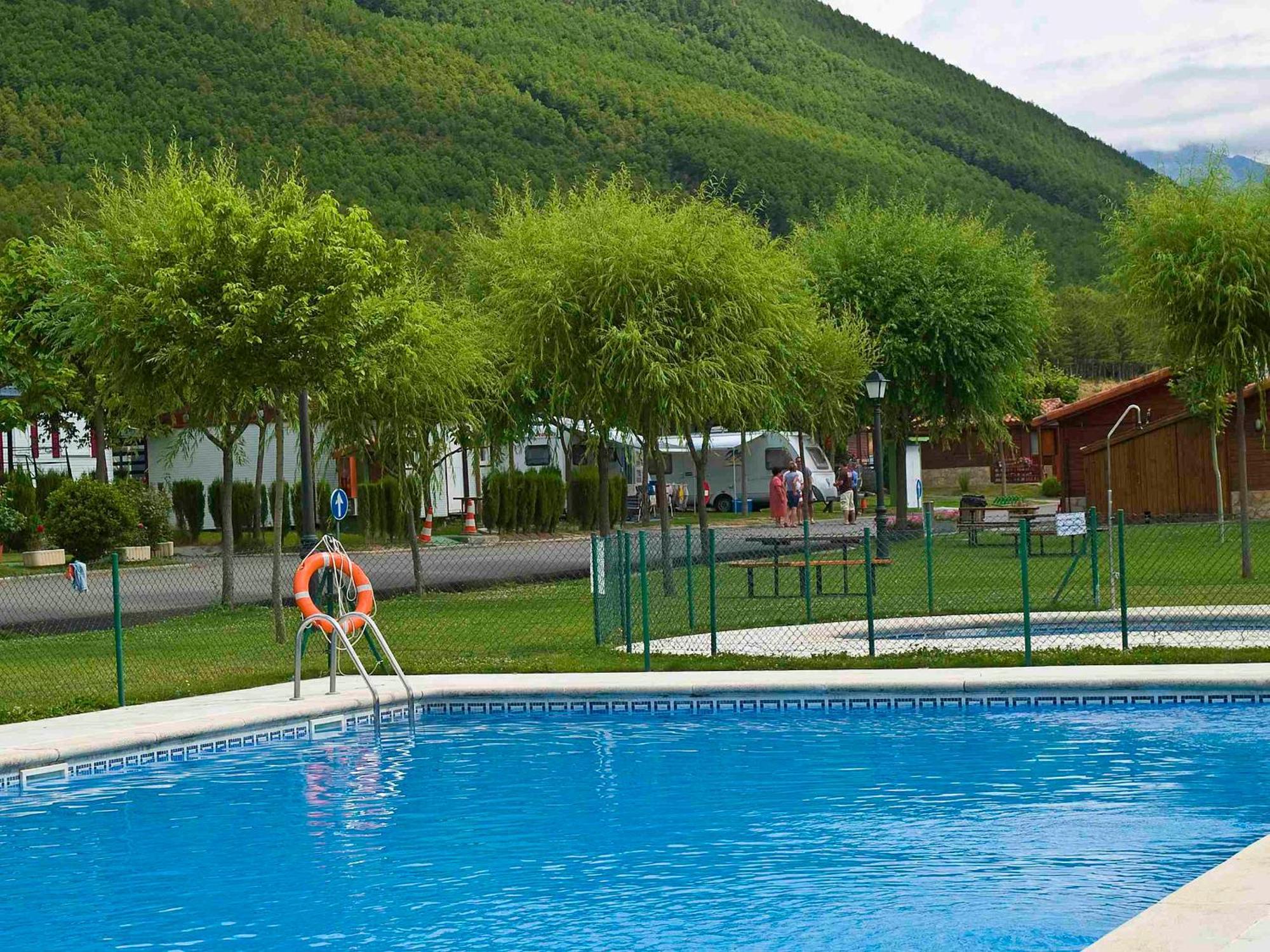 Camping Valle De Tena Sabiñánigo 외부 사진