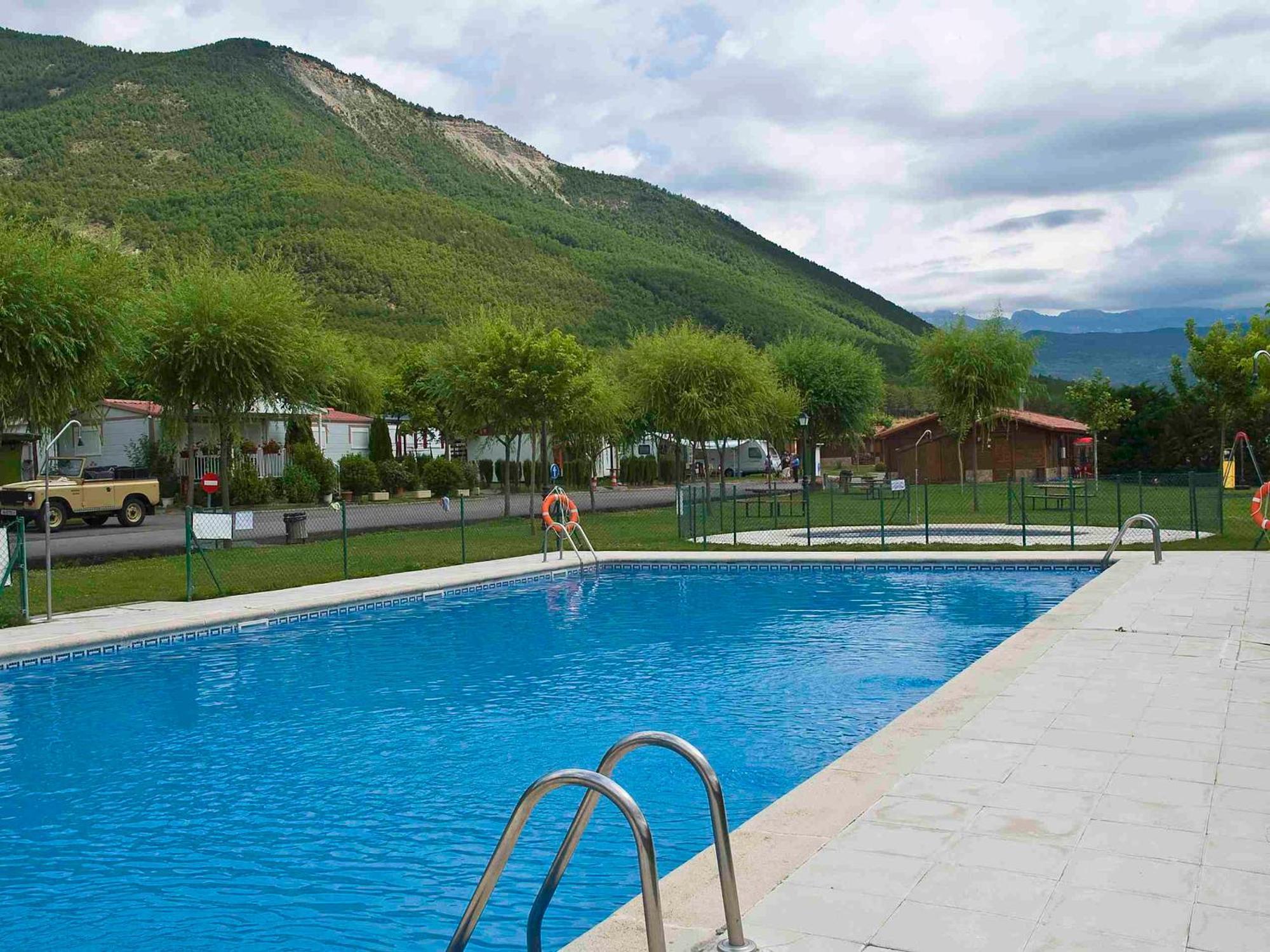 Camping Valle De Tena Sabiñánigo 외부 사진